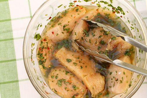 Bir Tavugu Nasil Renklendirirsiniz Fotografli Bir Tarif Firinda Tavuk Pisirmenin En Iyi Yolu Pisirme Sis Kebabi Bir Tavugu Nasil Renklendirirsiniz Fotografli Bir Tarif Firinda Tavuk Pisirmenin En Iyi Yolu Pisirme Sis Kebabi